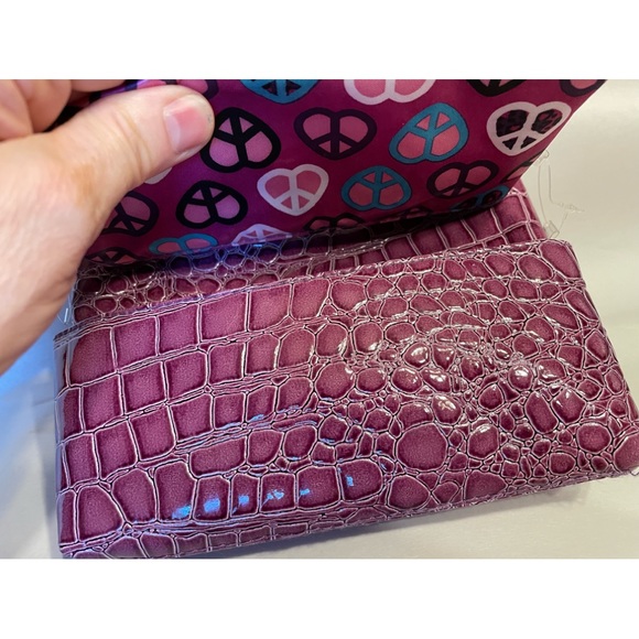 Modella’s 2pc Croc Set - Picture 10 of 16